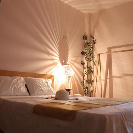 Hola Homestay Hanoi Exteriör bild