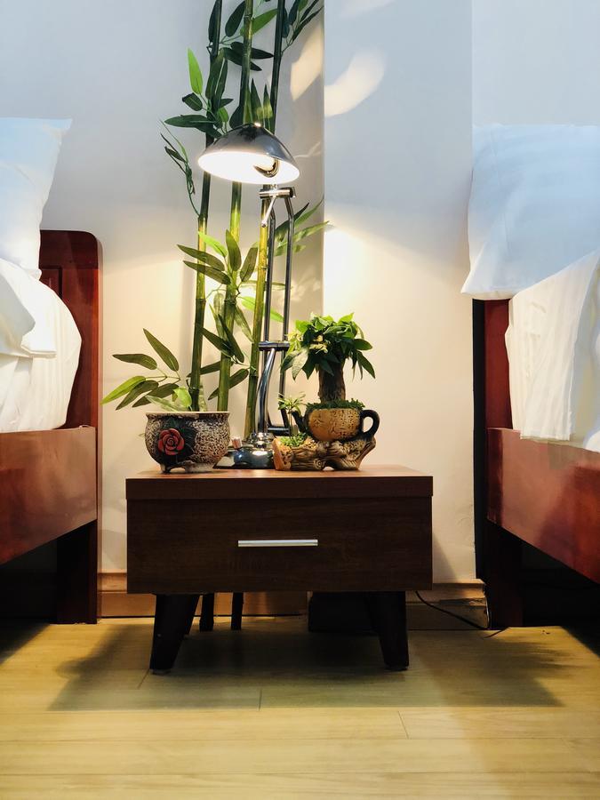 Hola Homestay Hanoi Exteriör bild