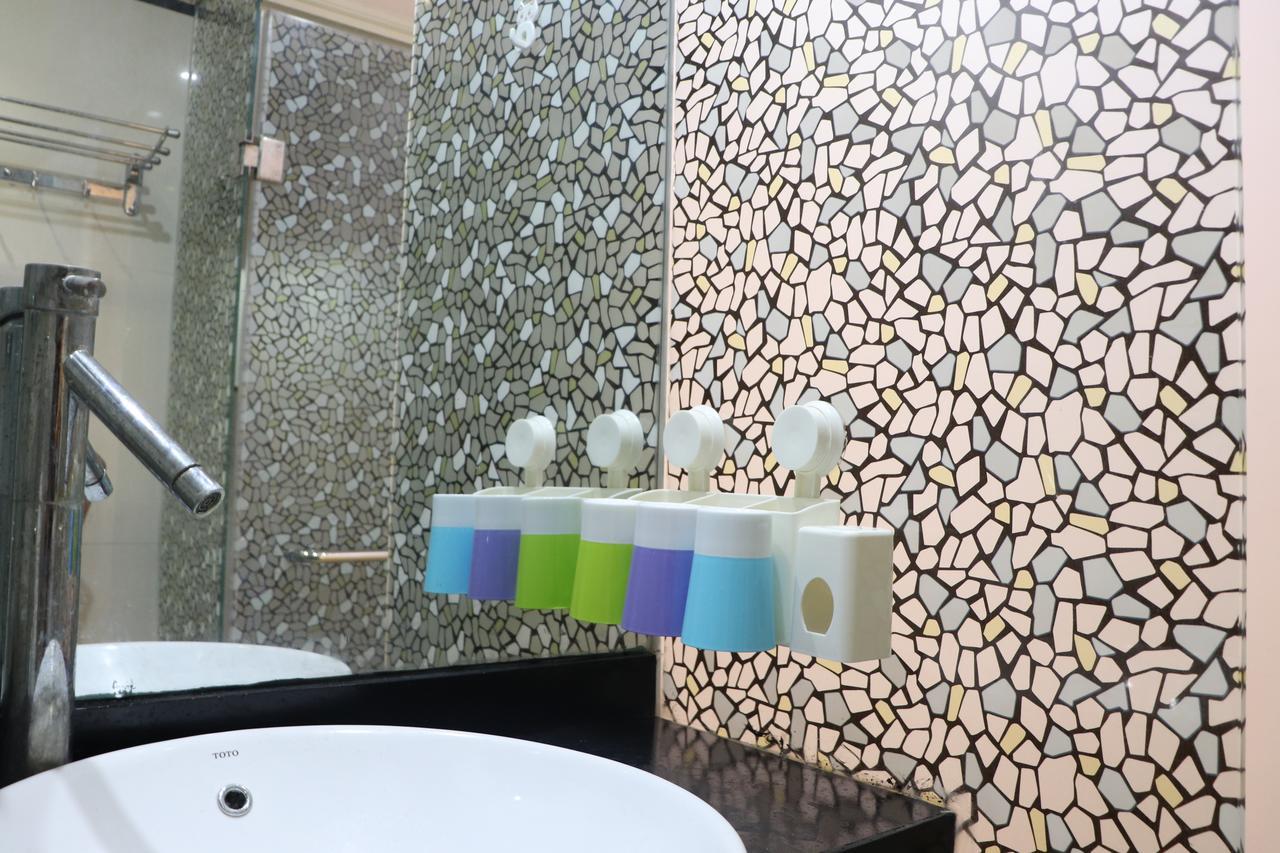 Hola Homestay Hanoi Exteriör bild